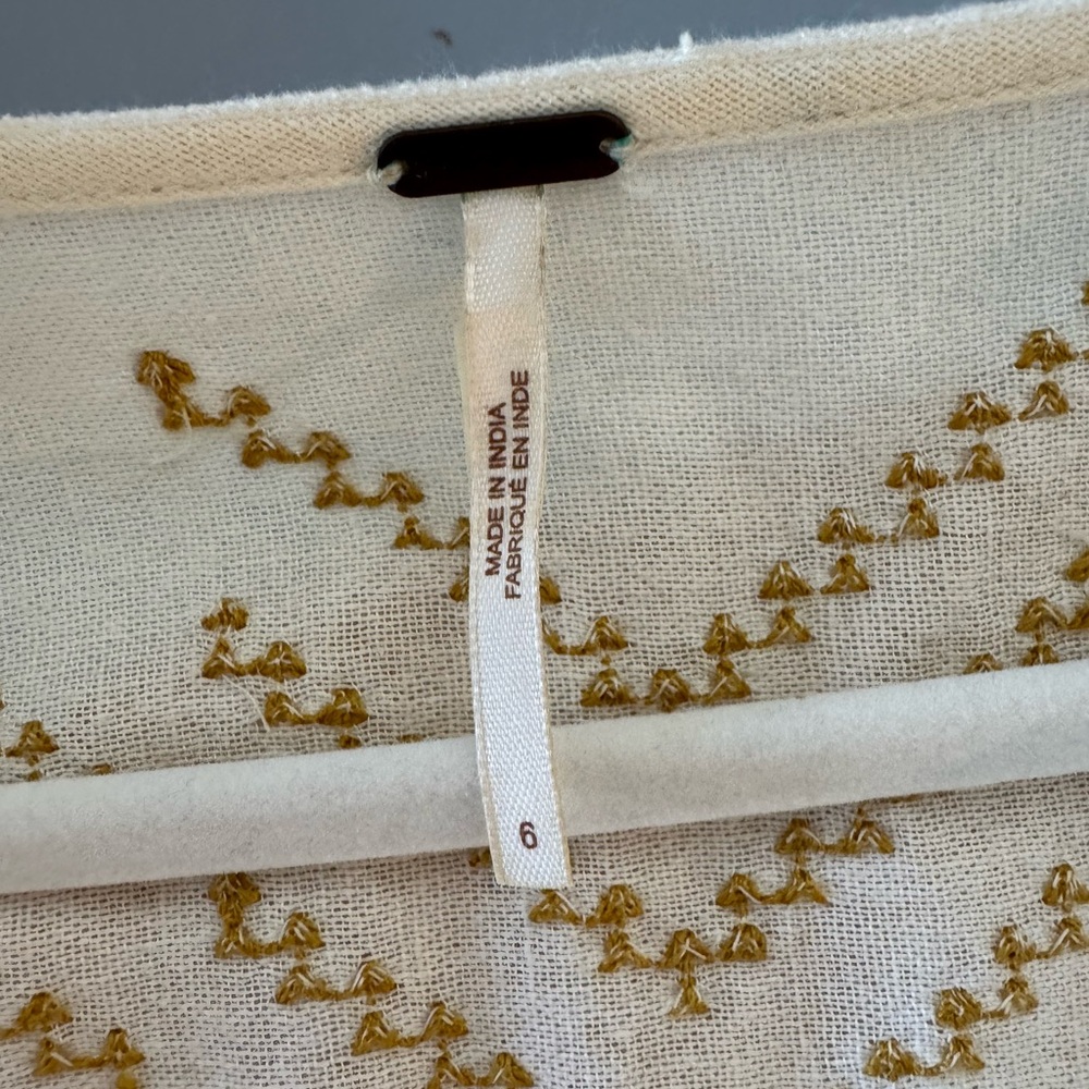 Cream And Gray Patterned Two-Piece Set - image 2